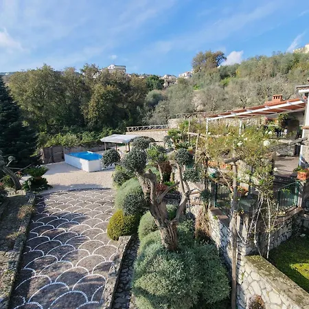 Villa Dimora Delle Birbe SantʼAgata sui Due Golfi
