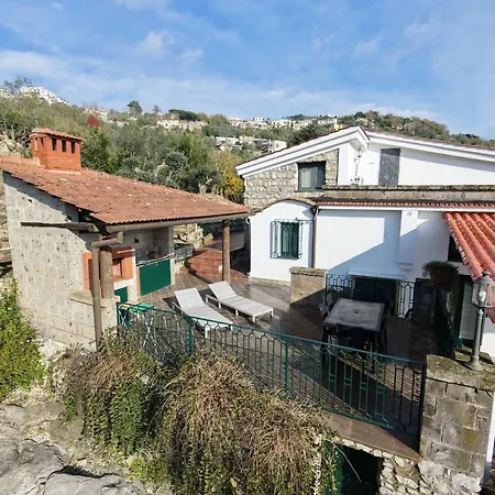 Villa Dimora Delle Birbe SantʼAgata sui Due Golfi