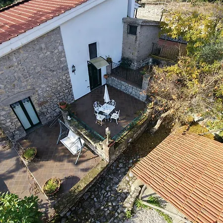 Dimora Delle Birbe SantʼAgata sui Due Golfi