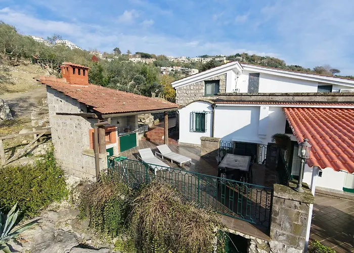 Villa Dimora Delle Birbe SantʼAgata sui Due Golfi