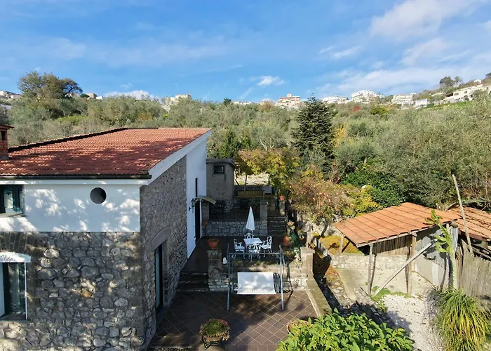 Dimora Delle Birbe SantʼAgata sui Due Golfi