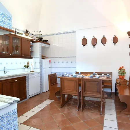 Dimora Delle Birbe SantʼAgata sui Due Golfi