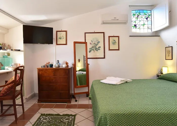 Dimora Delle Birbe SantʼAgata sui Due Golfi