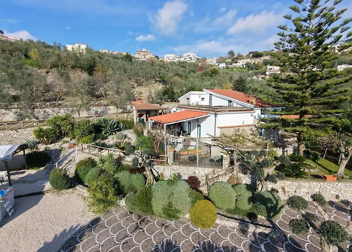 Villa Dimora Delle Birbe SantʼAgata sui Due Golfi
